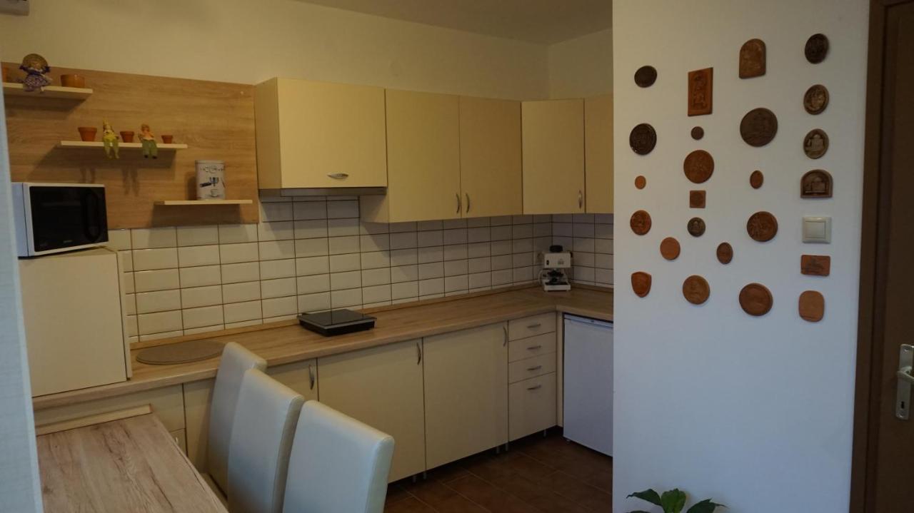 Chloe Apartman Szigetvar Bagian luar foto